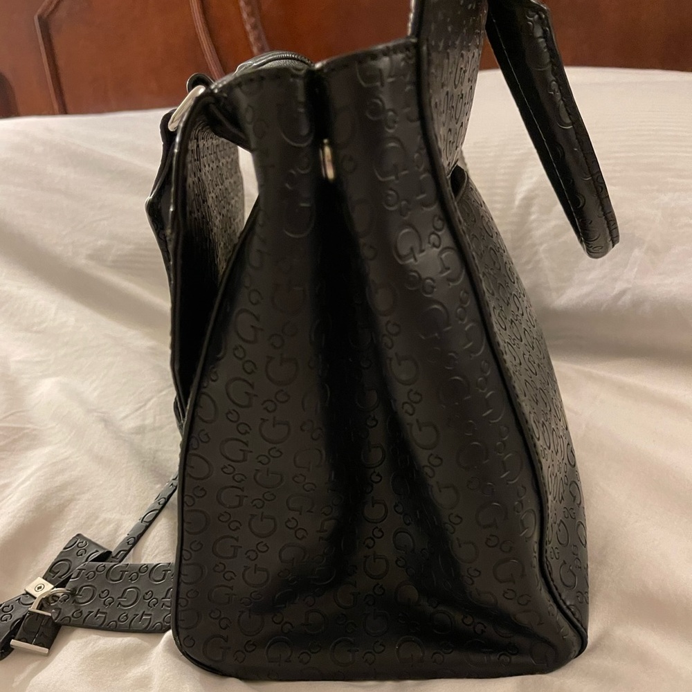Guess purse - Picture 7 of 13